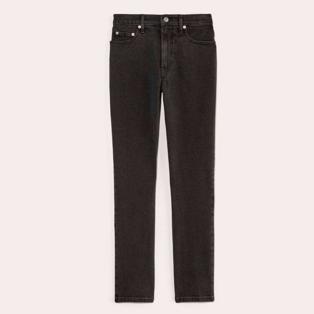Everlane Original Cheeky Jean size 28S in washed black